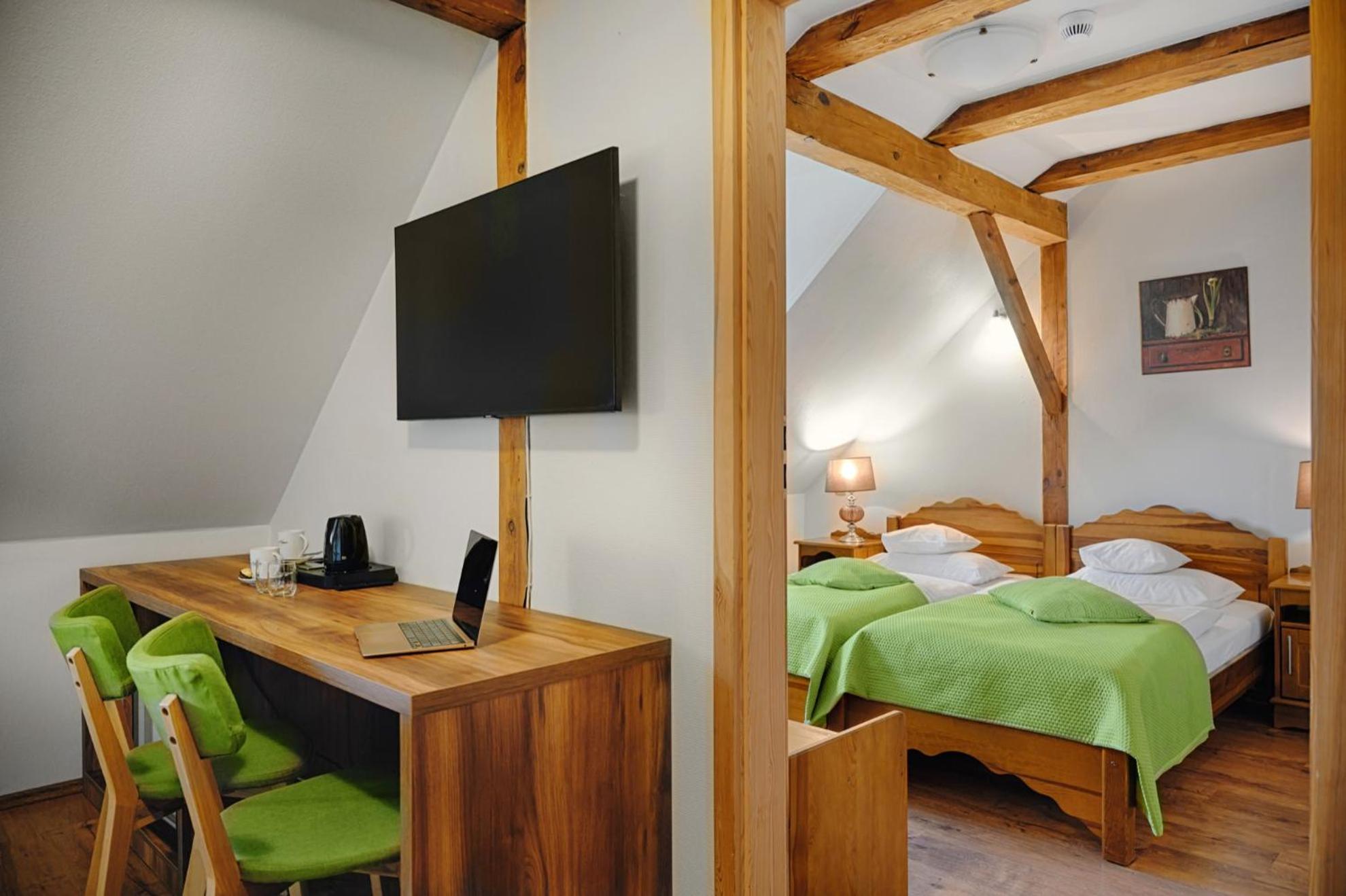żabi Dwór - Hotel, Restauracja, * Zielona Góra