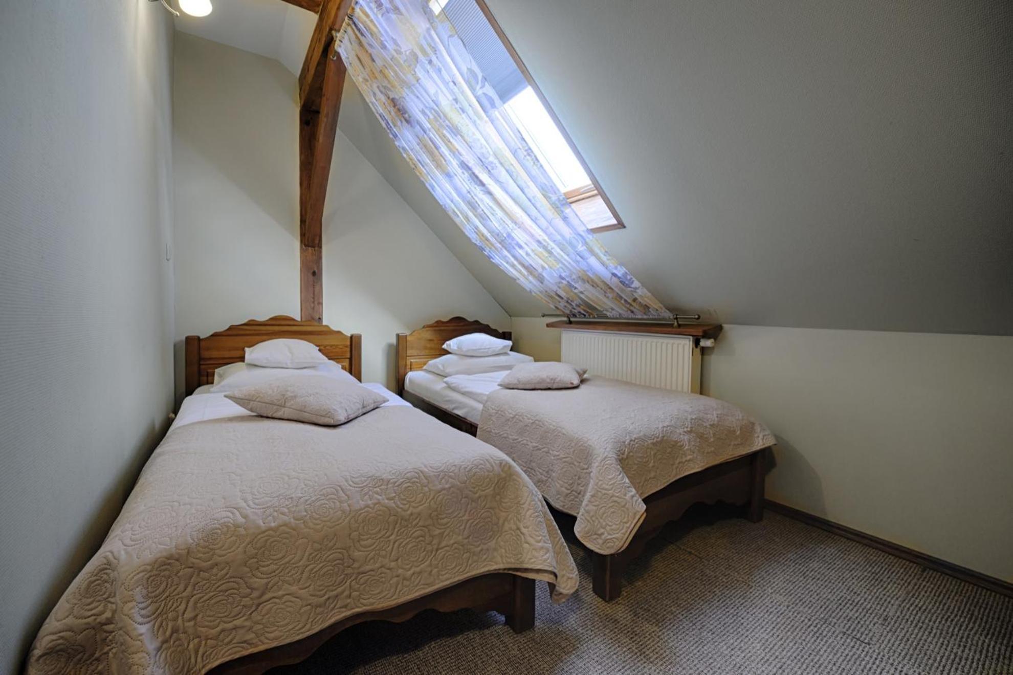 żabi Dwór - Hotel, Restauracja, Hotel