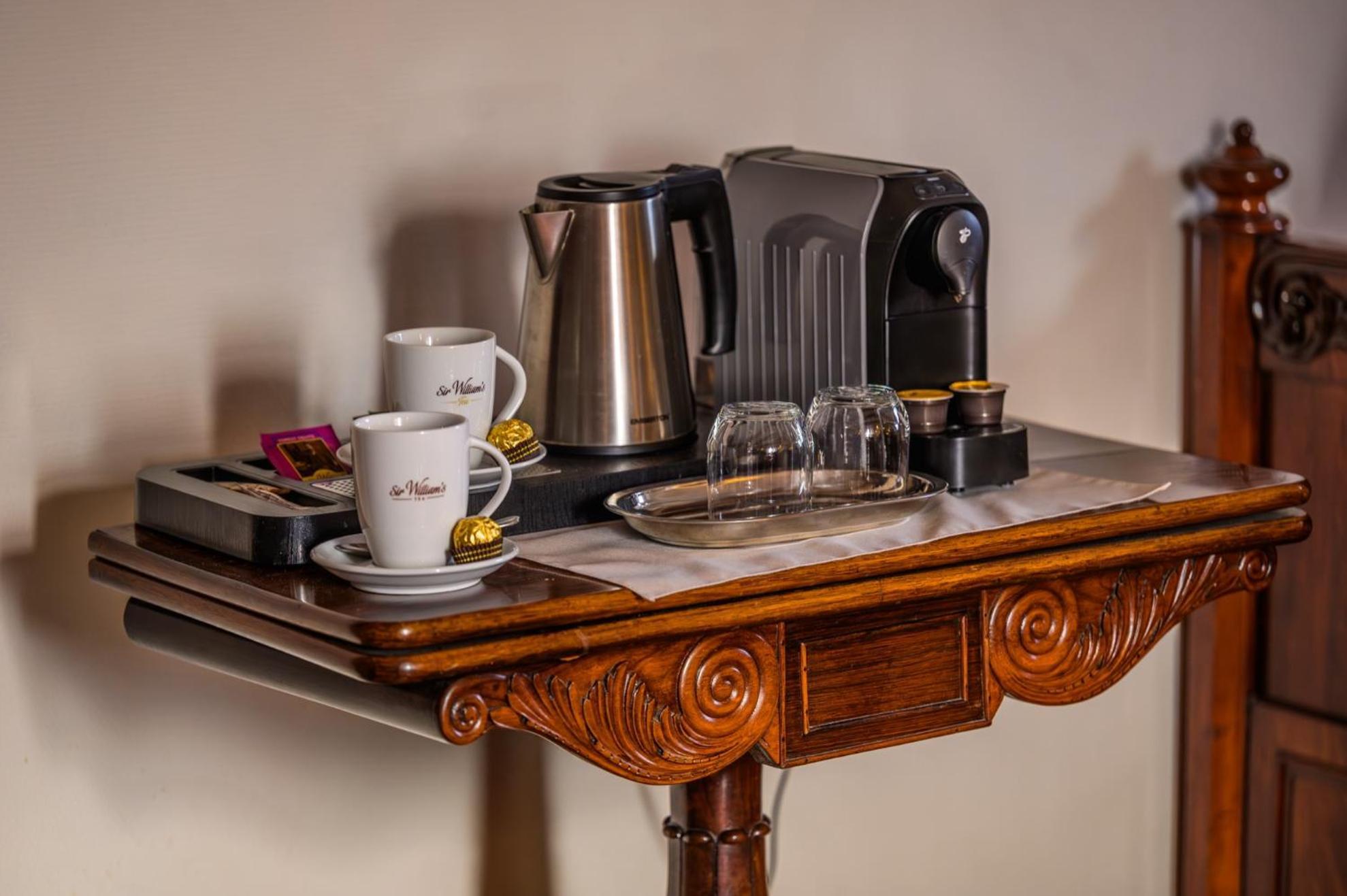 żabi Dwór - Hotel, Restauracja, * Zielona Góra