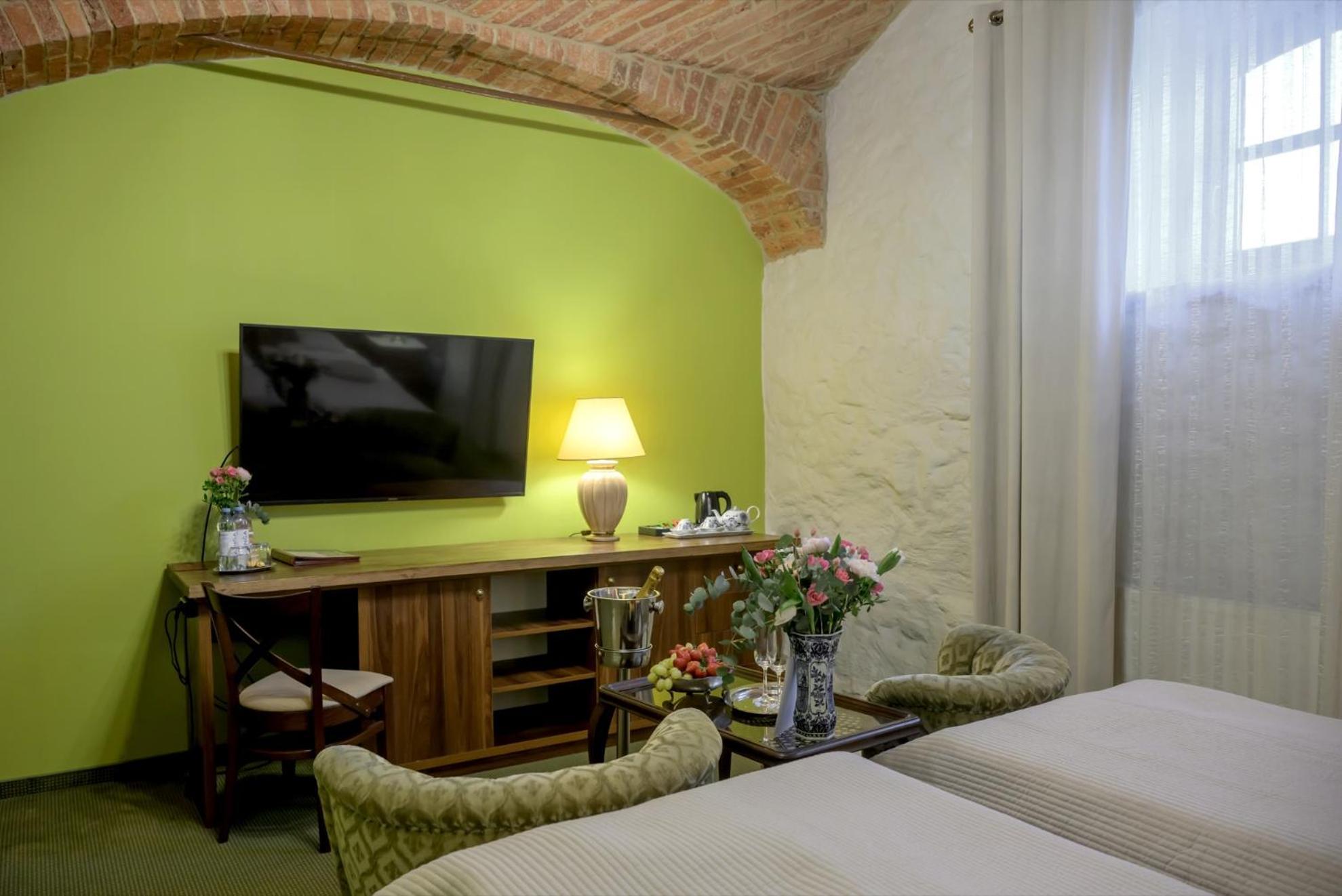 żabi Dwór - Hotel, Restauracja, Zielona Góra